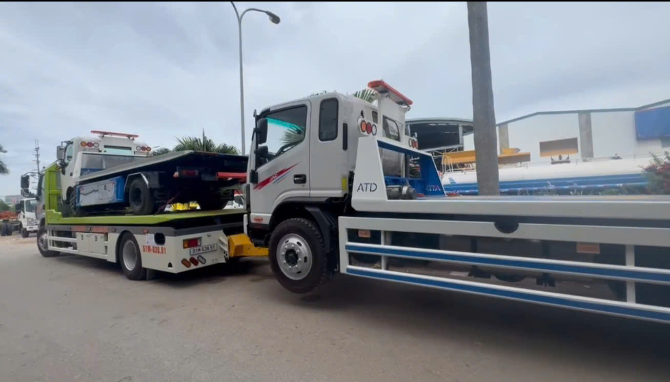 Ảnh cứu hộ Quang Đại số 4